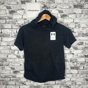 EUC Under Armour Youth Black Hoodie Tee Size Large (RN 96610)